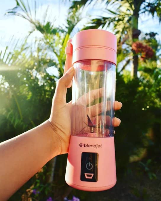 Portable blender is compact and can help you to achieve your daily goodies in a bottle. Wholesome nutrition and always ready for adventure.