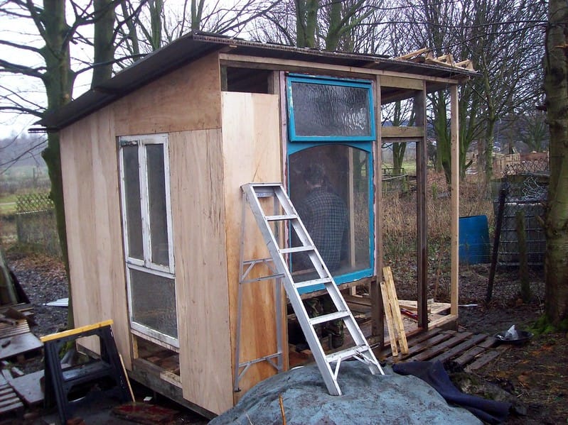 Building a shed professionally on your own